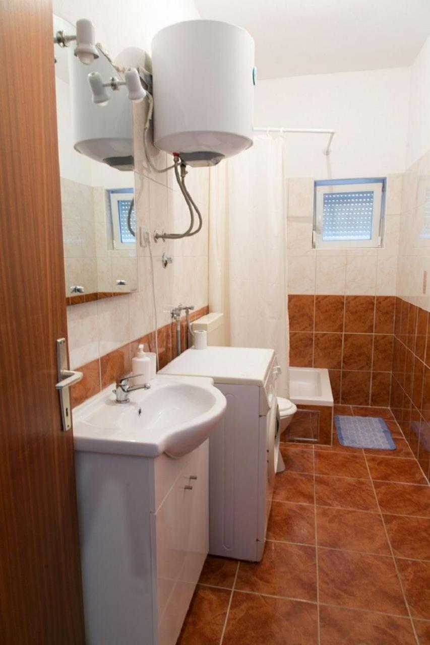 Apartments Ivica - 150M From Sea Trogir Exterior foto