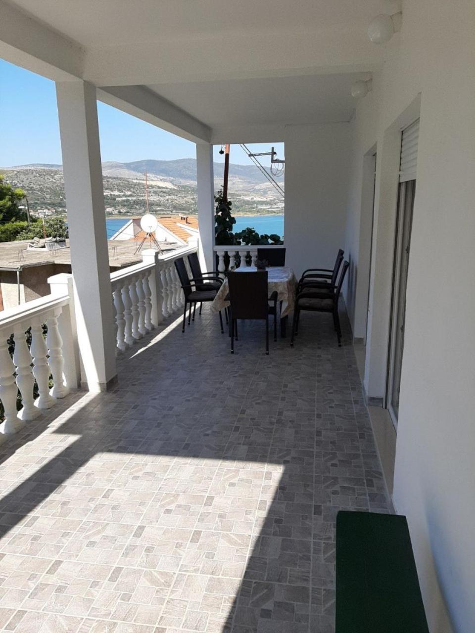 Apartments Ivica - 150M From Sea Trogir Exterior foto